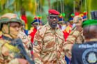 Le journal télévisé de la Radio télévision guinéenne (RTG) du 22 janvier s’était ouvert sur un décret de Mamadi Doumbouya, annonçant le limogeage de Mohamed Doussou Traoré, ainsi que celui de son adjoint, Aly Soumah. © Présidence de la République de Guinée