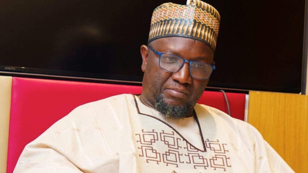 « Au nom de l’ignorance et de la bêtise, taisez-vous ! »