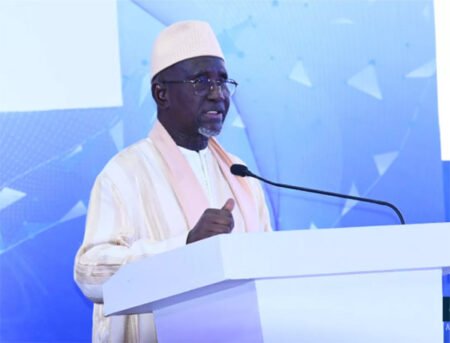 Me Massokhna Kane pointe les paradoxes entre bénéfices records et la cherté de l’électricité