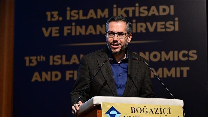 Vers un « modèle économique fondé sur l’humain et le travail »